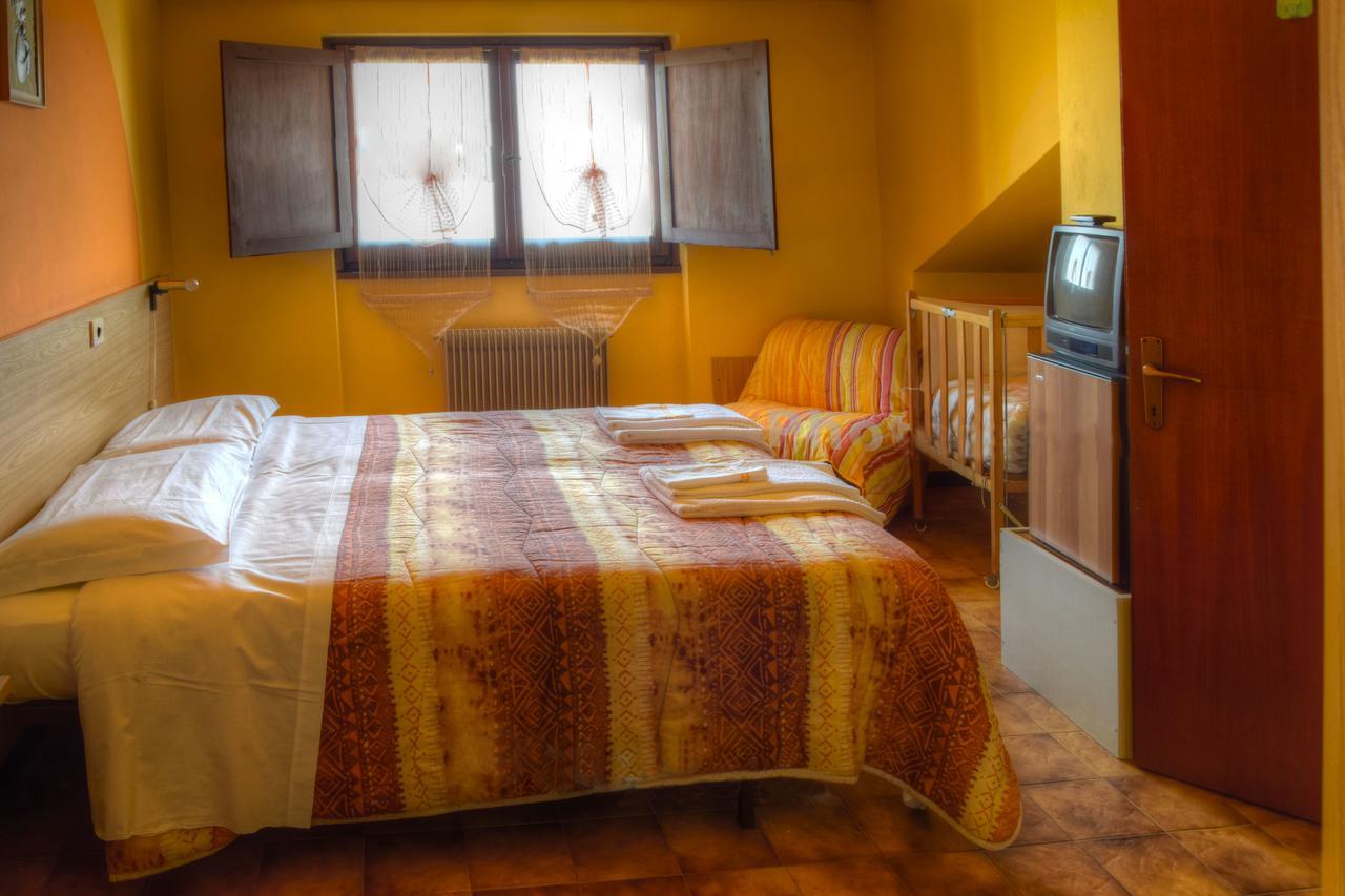 Albergo Rifugio Montecucco Piampaludo المظهر الخارجي الصورة